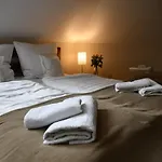 Gosciniec Pod Lubomirem Bed & Breakfast
