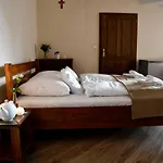 Gosciniec Pod Lubomirem Bed & Breakfast Weglowka (Lesser Poland)