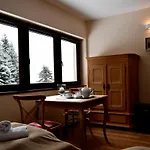 Gosciniec Pod Lubomirem
