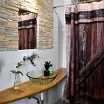Bed & Breakfast Gosciniec Pod Lubomirem 3*