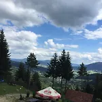 Bed & Breakfast Gosciniec Pod Lubomirem 3*