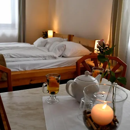 Gosciniec Pod Lubomirem Bed & Breakfast Weglowka (Lesser Poland)