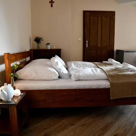 Gosciniec Pod Lubomirem Bed & Breakfast Weglowka (Lesser Poland)