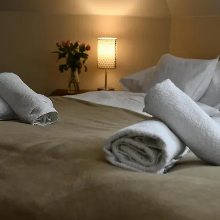Bed & Breakfast Gosciniec Pod Lubomirem