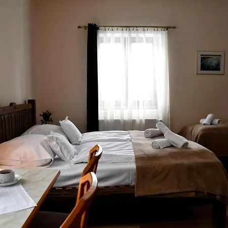 Bed & Breakfast Gosciniec Pod Lubomirem